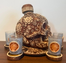 Keramik-Karaffe im Totenkopf-Design - mit Tablett und 6 Gläsern +++EINZELSTÜCK+++