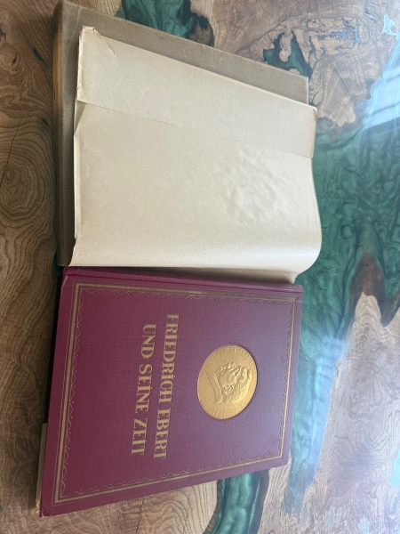 Antiquariat - Buch - Friedrich Ebert und seine Zeit - mit Karton